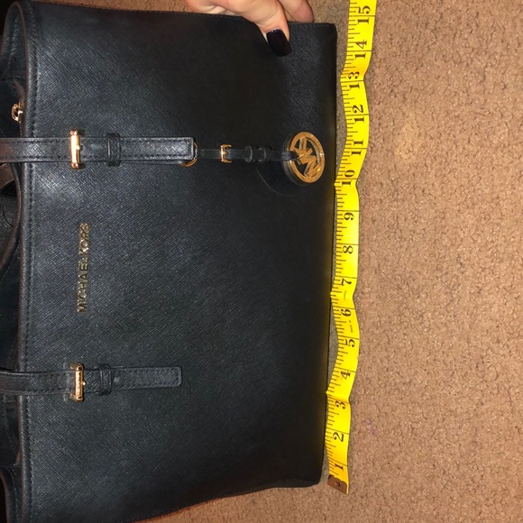 Michael Kors hand bag - Picture 6 of 7